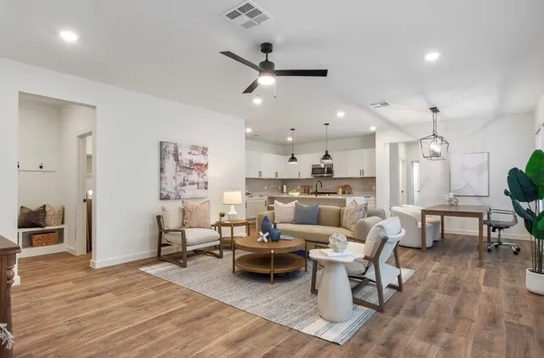 $2,595 | 1797 North Peach Creek Drive, Unit B, Dayton, TX 77535