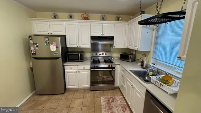 $410,000 | 550 Arnold Street, Philadelphia, PA 19111