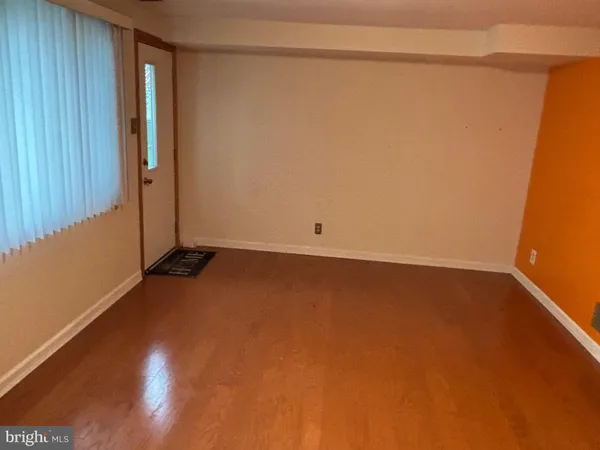 $390,000 | 550 Arnold Street, Philadelphia, PA 19111