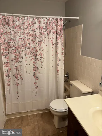 $410,000 | 550 Arnold Street, Philadelphia, PA 19111