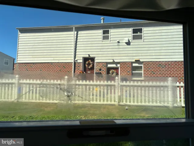 $410,000 | 550 Arnold Street, Philadelphia, PA 19111