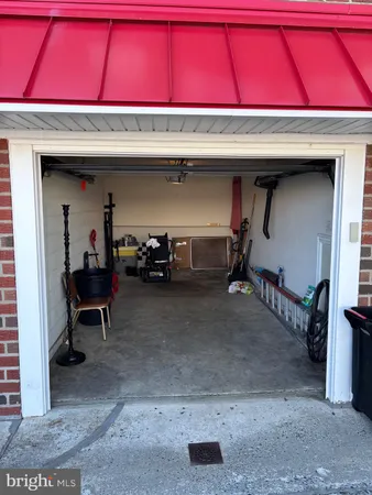 $390,000 | 550 Arnold Street, Philadelphia, PA 19111