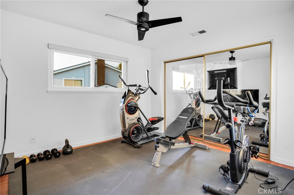 10208 Sully Drive Sun Valley, CA 91352 - Photo 32 of 44 a view of a room with gym equipment