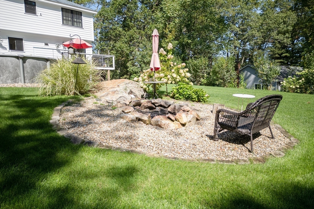 37 Trifiro Road Billerica, MA 01821 - Photo 21 of 25 Gallery Image 21