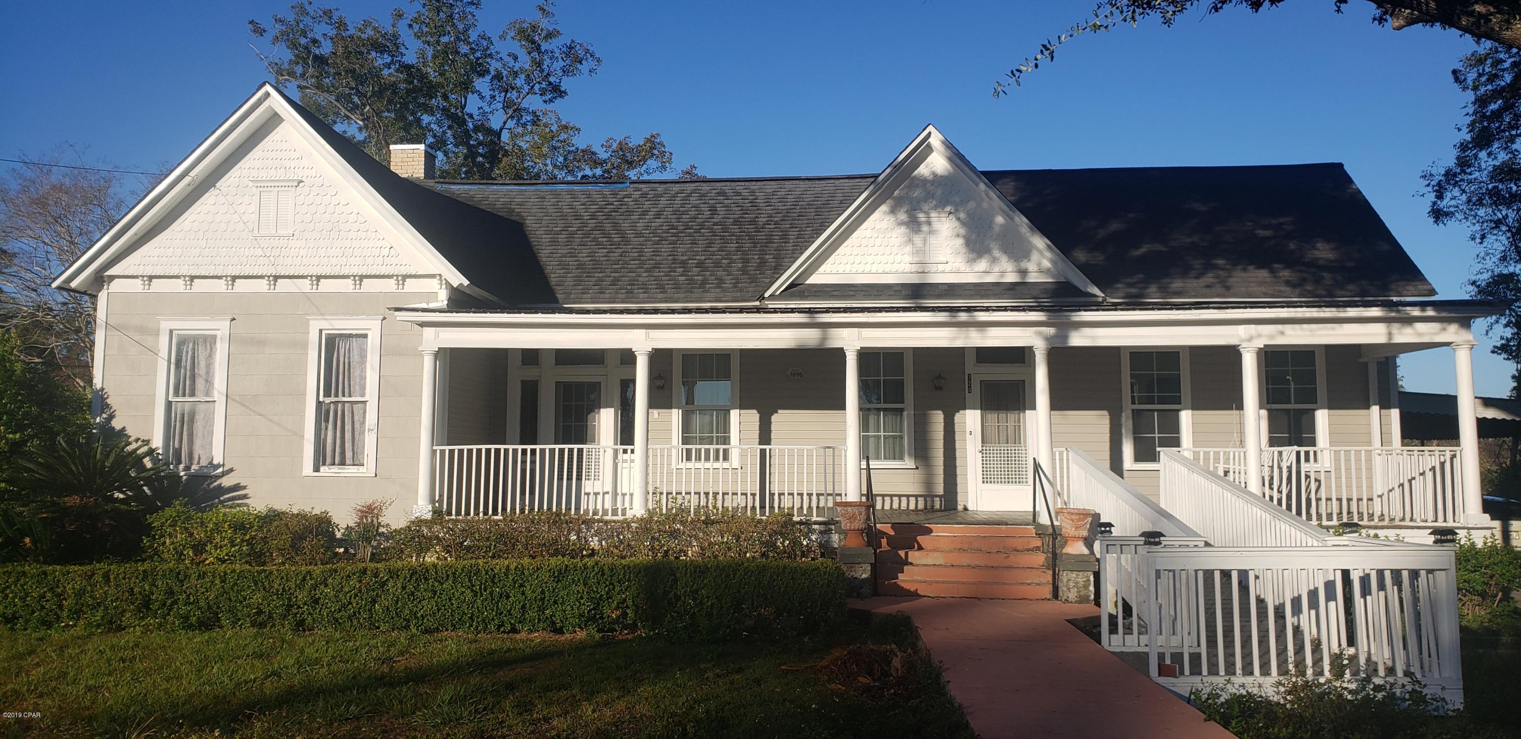 724 3rd Street Chipley, FL 32428 - Photo 1 of 23 Gallery Image 1