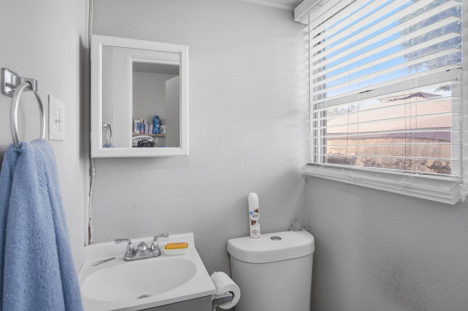 925 West 21st Street Merced, CA 95340 - Photo 11 of 39