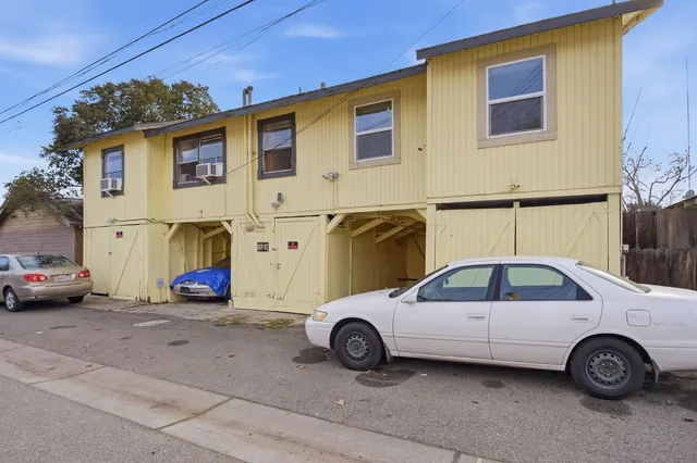 $450,000 | 925 West 21st Street, Merced, CA 95340