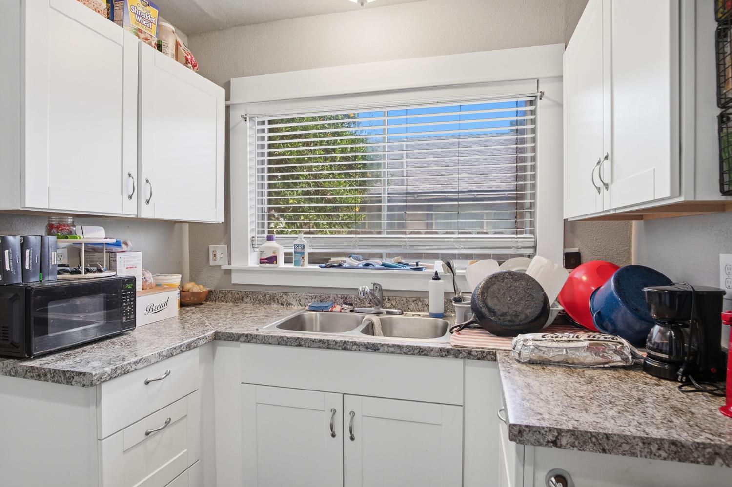 925 West 21st Street Merced, CA 95340 - Photo 8 of 39