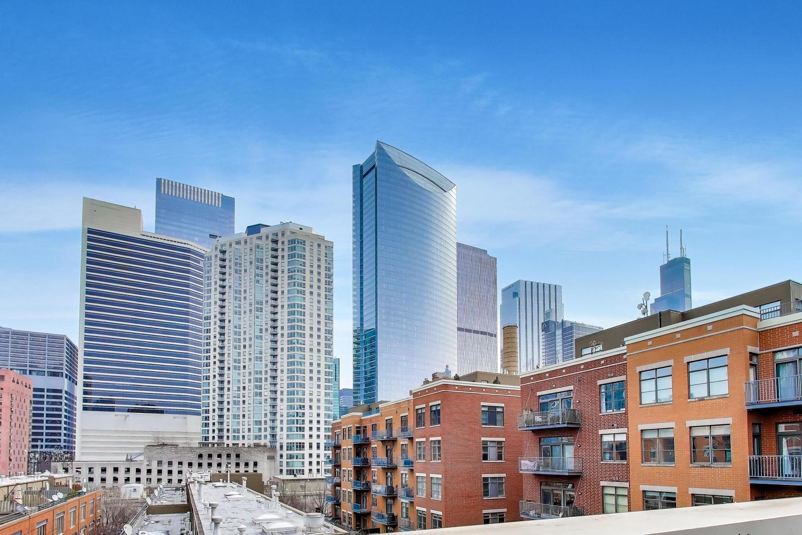 321 North Jefferson Street, Unit 401 Chicago, IL 60661 - Photo 32 of 33