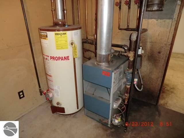5683 Clark Road Kingsley, MI 49649 - Photo 18 of 25 1738984-17.JPG