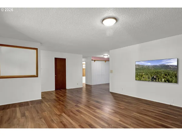 $469,900 | 56642 McKenzie Highway, Blue River, OR 97413