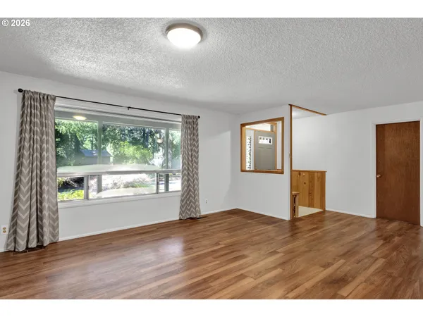 $469,900 | 56642 McKenzie Highway, Blue River, OR 97413