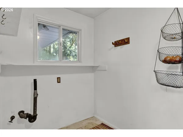 $469,900 | 56642 McKenzie Highway, Blue River, OR 97413