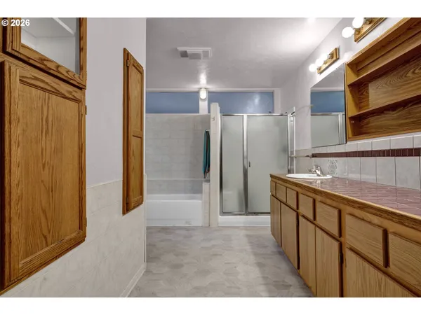 $469,900 | 56642 McKenzie Highway, Blue River, OR 97413