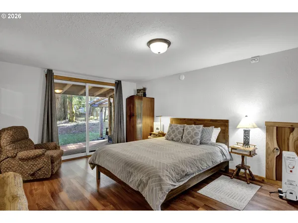 $469,900 | 56642 McKenzie Highway, Blue River, OR 97413
