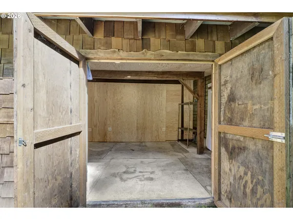 $469,900 | 56642 McKenzie Highway, Blue River, OR 97413