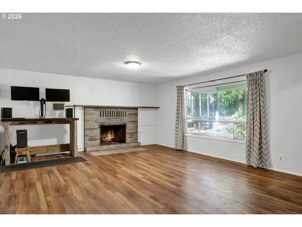 $469,900 | 56642 McKenzie Highway, Blue River, OR 97413