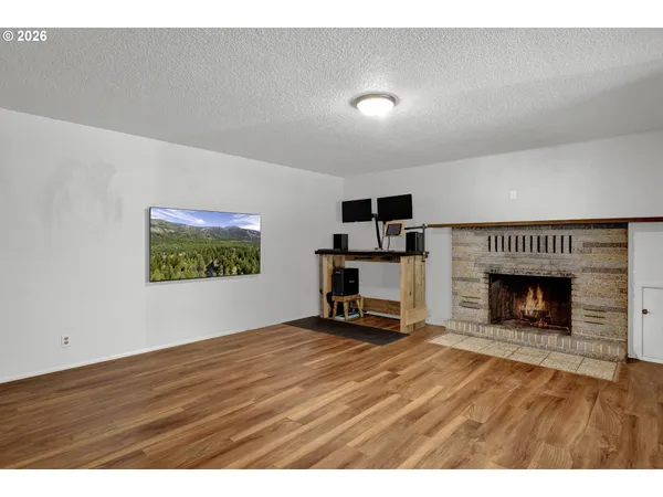 $469,900 | 56642 McKenzie Highway, Blue River, OR 97413