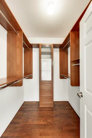 $425,000 | 5321 North Lincoln Avenue, Unit 3E, Chicago, IL 60625