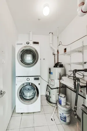 $425,000 | 5321 North Lincoln Avenue, Unit 3E, Chicago, IL 60625