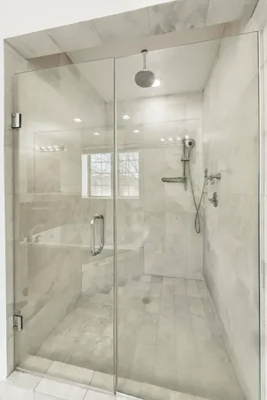 $425,000 | 5321 North Lincoln Avenue, Unit 3E, Chicago, IL 60625