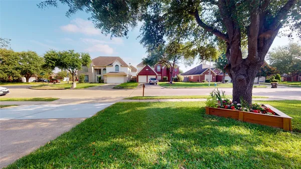 $2,599 | 15319 Cobblestone Point Court, Sugar Land, TX 77498