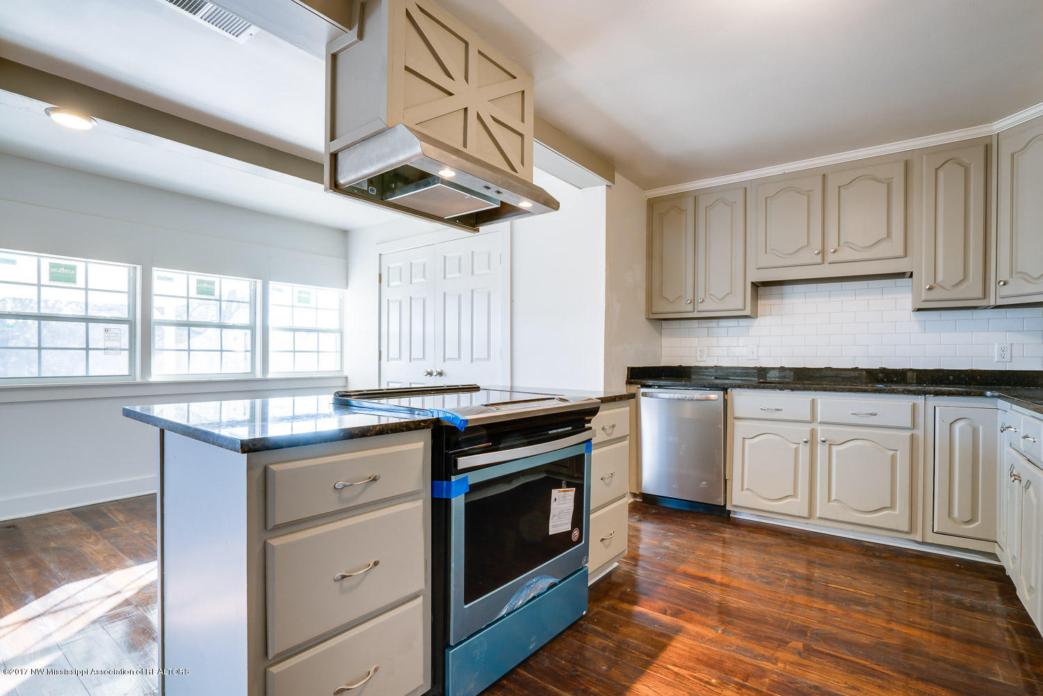 13253 Cathy Road Byhalia, MS 38611 - Photo 11 of 35 13253-Cathy-snapsold-screen-170246-9