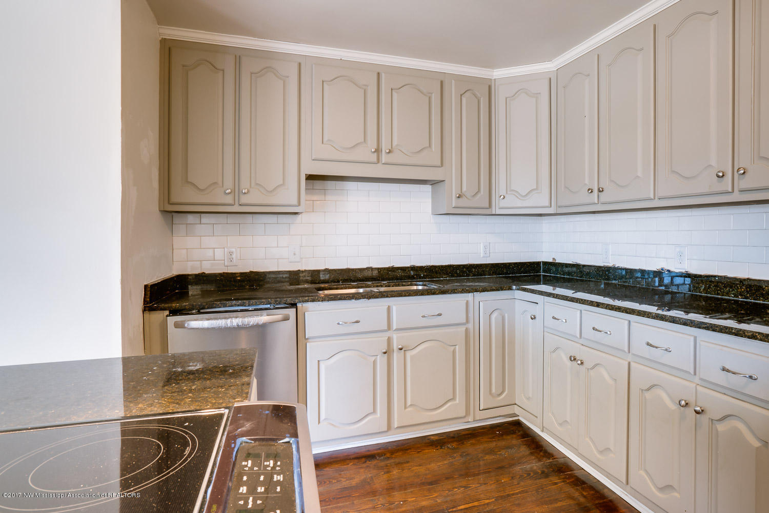 13253 Cathy Road Byhalia, MS 38611 - Photo 12 of 35 13253-Cathy-snapsold-screen-170246-10