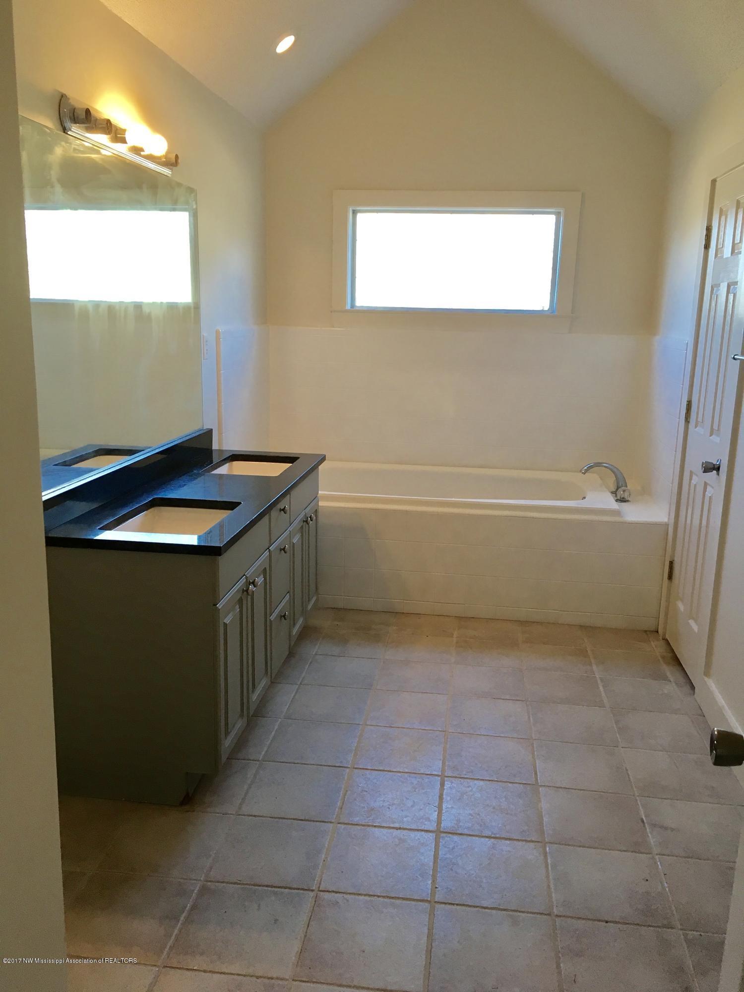 13253 Cathy Road Byhalia, MS 38611 - Photo 31 of 35 cathy8