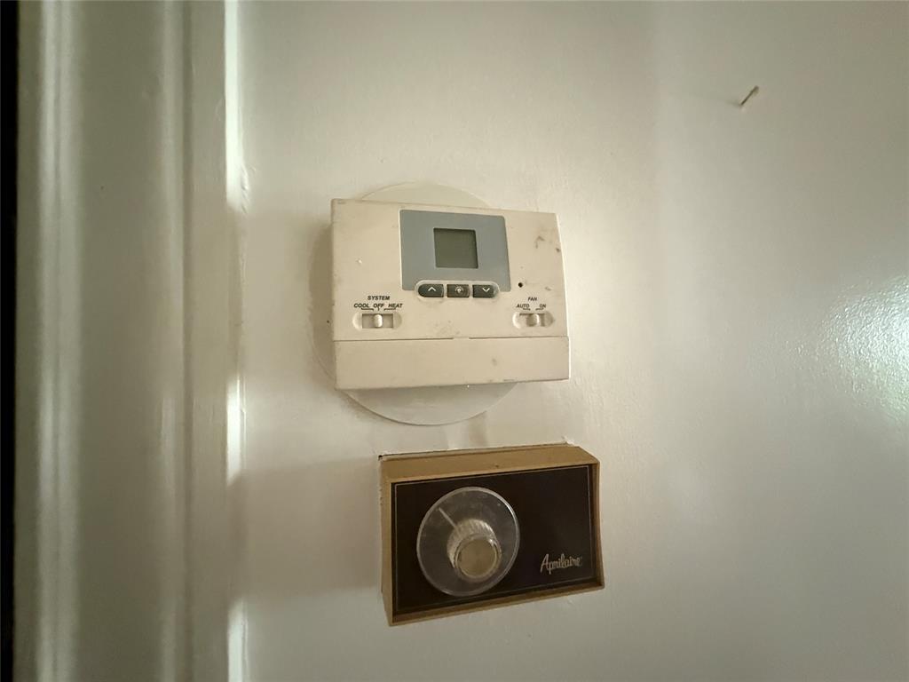 325 West 4th Street Tyler, TX 75701 - Photo 17 of 40 a utility room with dryer and washer