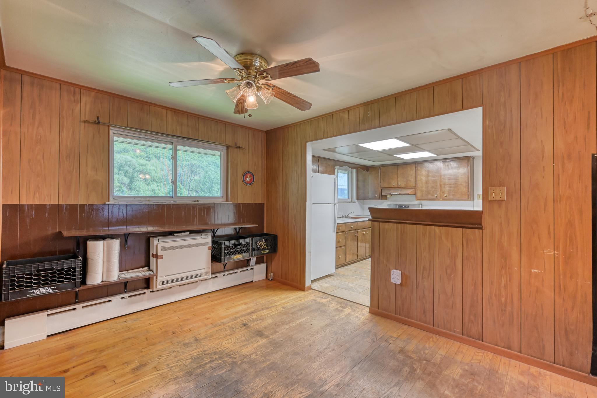 341 Hazel Street Reading, PA 19611 - Photo 6 of 31