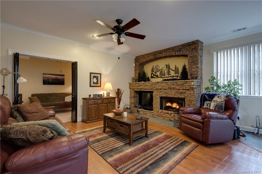 73 Ridgetop Circle, Unit 101 Brevard, NC 28712 - Photo 3 of 21 Gallery Image 3