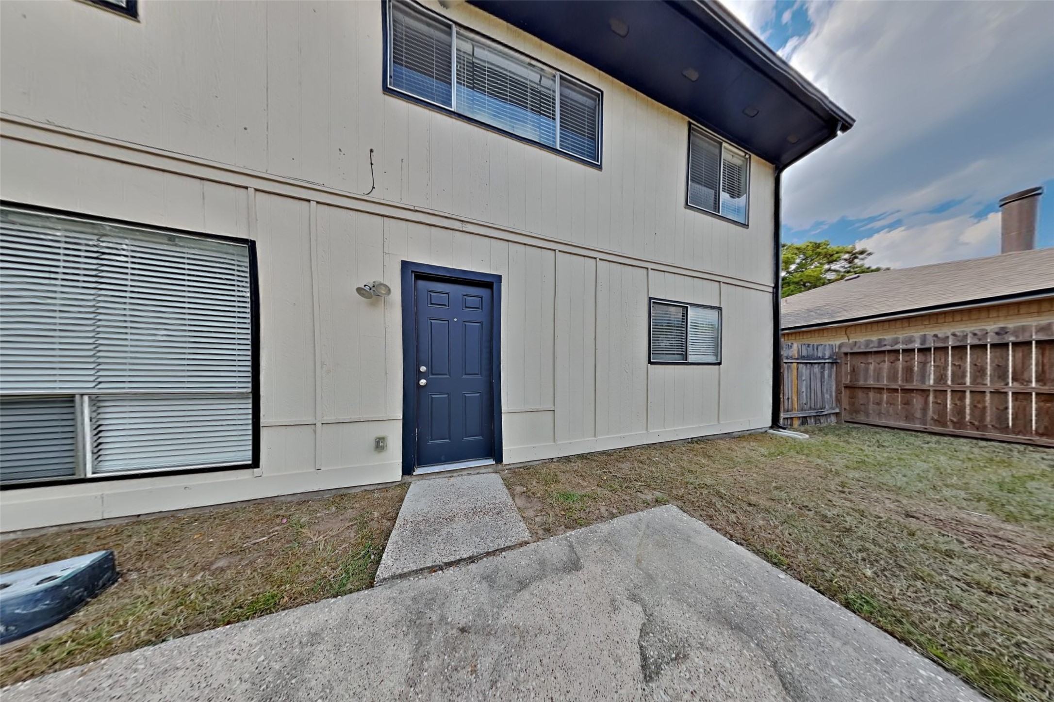 21606 Crescent Heights Street Spring, TX 77388 - Photo 21 of 23 a view of backyard with small garden