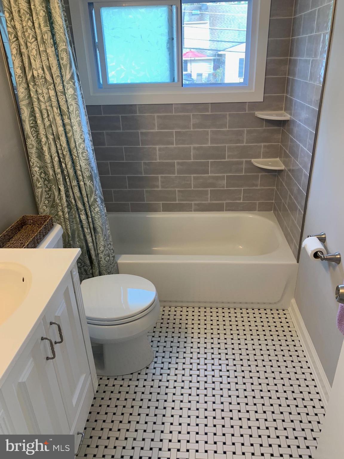 10 Canna Road Levittown, PA 19057 - Photo 24 of 34 Gallery Image 24