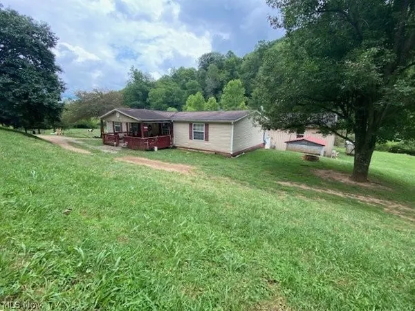 $224,900 | 946 Missouri Fork, Spencer, WV 25276