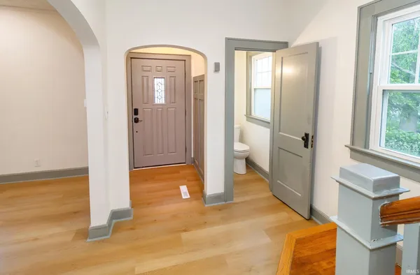 $230,000 | 101 South Villa Drive, Evansville, IN 47714