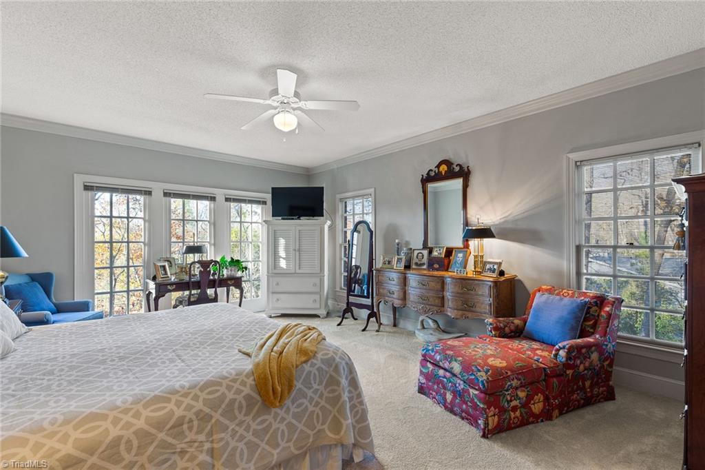 403 Cascade Drive High Point, NC 27265 - Photo 13 of 40