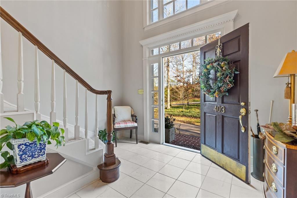 403 Cascade Drive High Point, NC 27265 - Photo 4 of 40