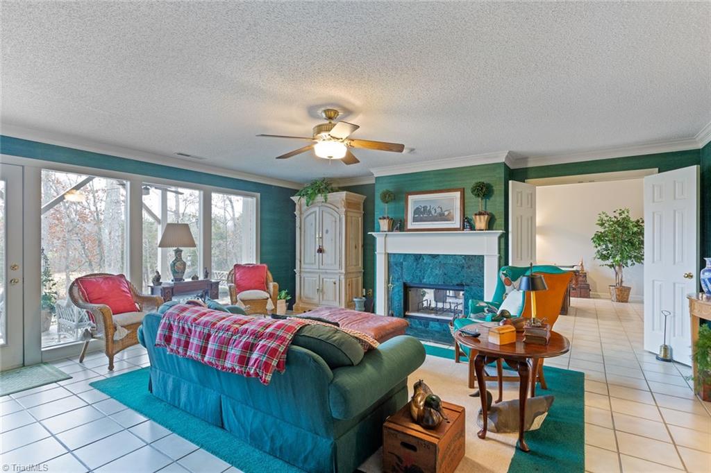 403 Cascade Drive High Point, NC 27265 - Photo 35 of 40