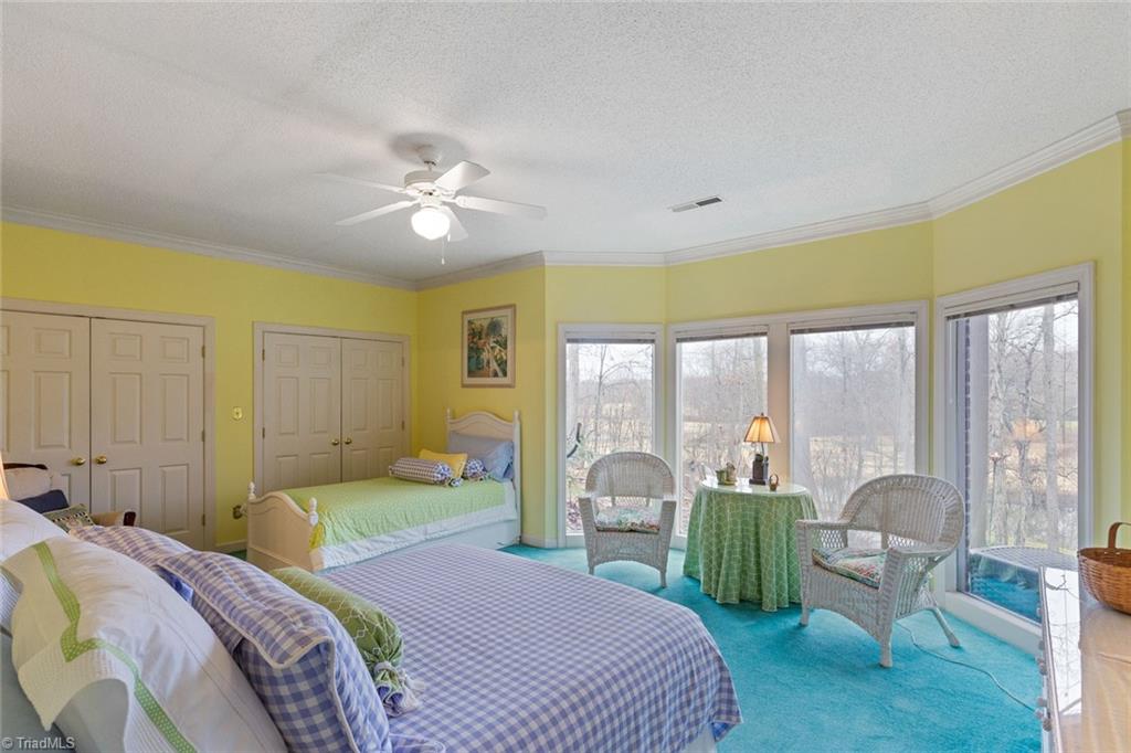 403 Cascade Drive High Point, NC 27265 - Photo 36 of 40