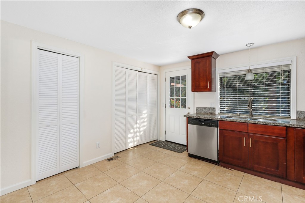 35575 Caramia Court Calimesa, CA 92320 - Photo 13 of 30