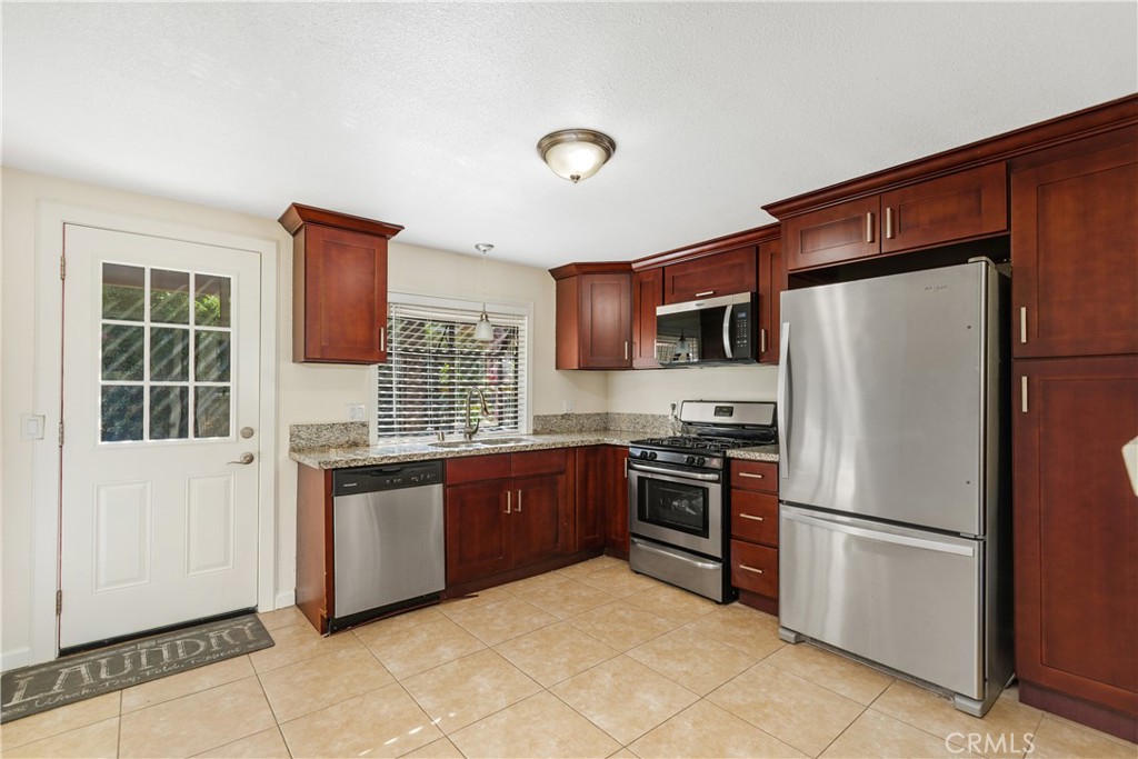 35575 Caramia Court Calimesa, CA 92320 - Photo 14 of 30