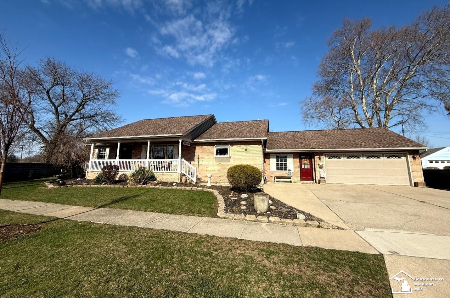 950 Waterloo Avenue Monroe, MI 48161 - Photo 1 of 34