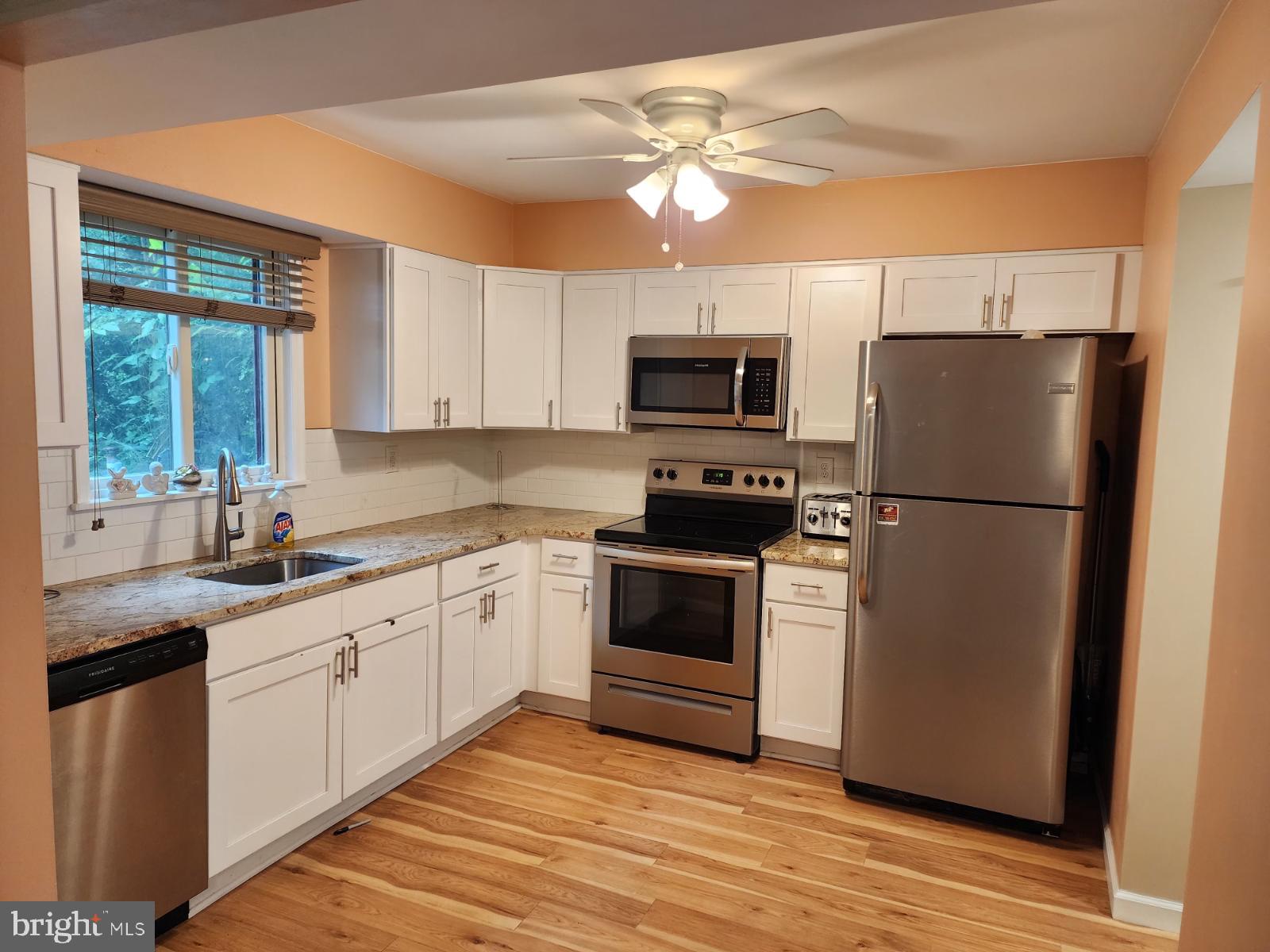 38 Desmond Run Sicklerville, NJ 08081 - Photo 5 of 28