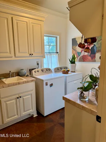 $430,000 | 309 Winchester Road, Natchez, MS 39120