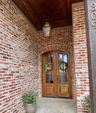 $430,000 | 309 Winchester Road, Natchez, MS 39120