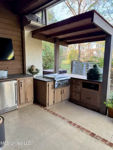 $430,000 | 309 Winchester Road, Natchez, MS 39120