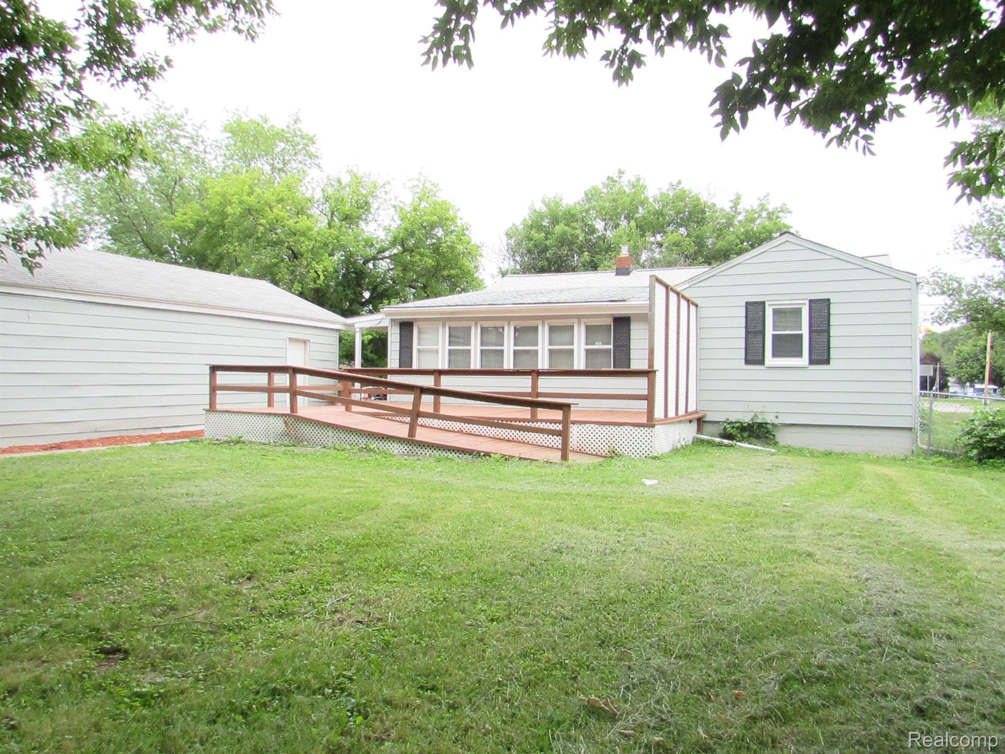 2003 Belsay Road Burton, MI 48519 - Photo 7 of 47 Gallery Image 7