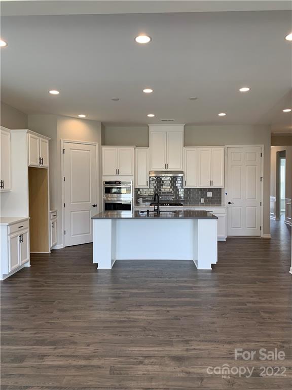 16012 Tulloch Road, Unit 313 Charlotte, NC 28278 - Photo 4 of 22 Gallery Image 4