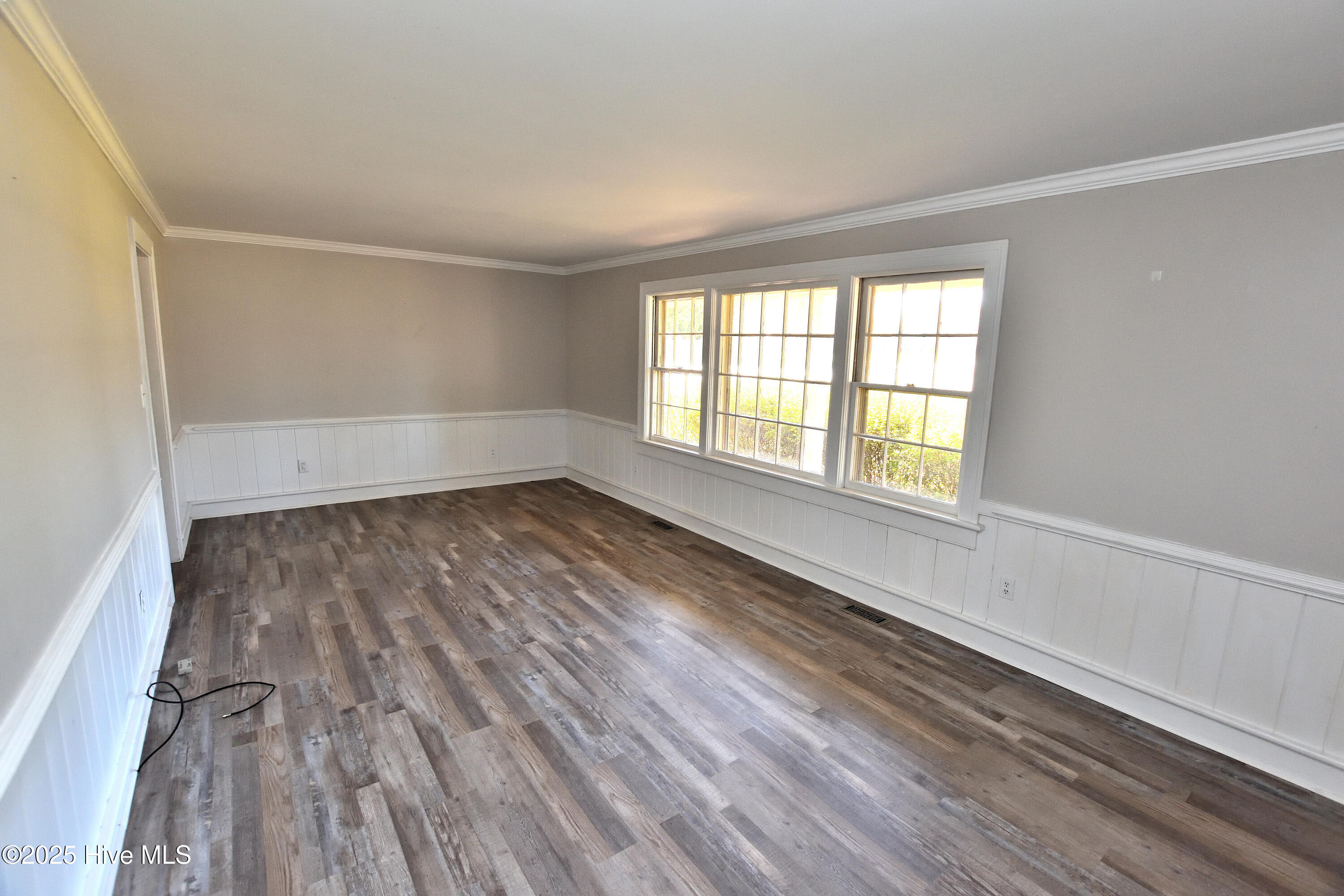 1301 Goldrock Road Rocky Mount, NC 27804 - Photo 19 of 32 Dining/Living Room